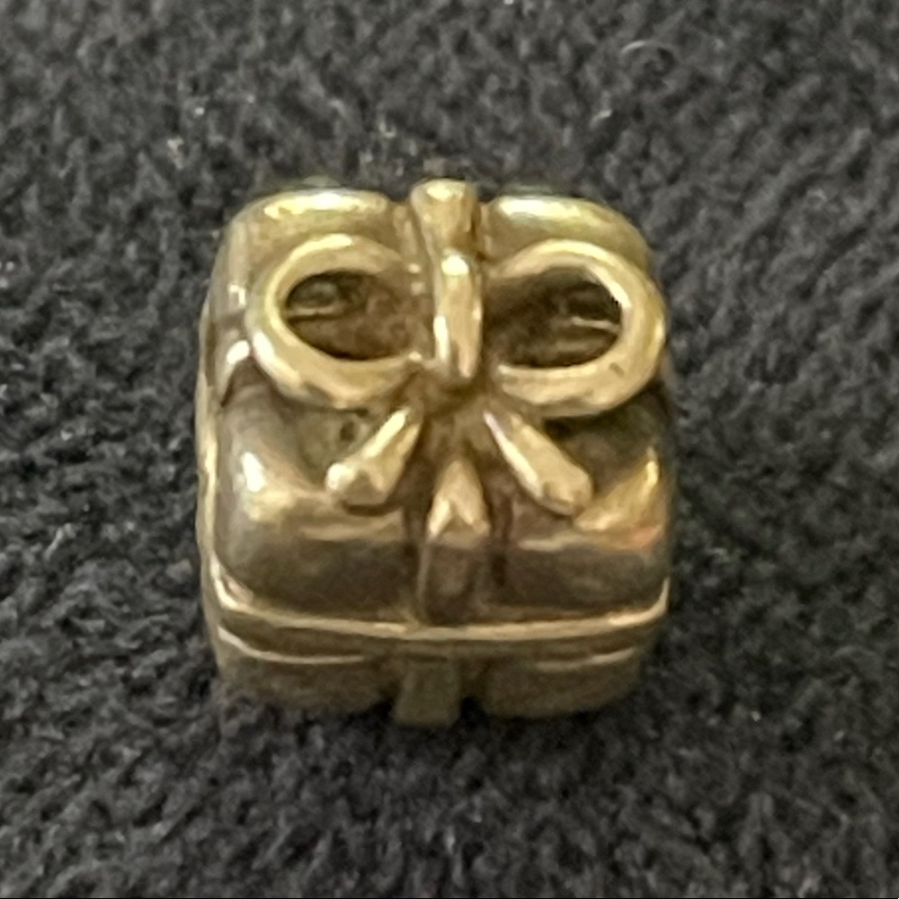 Authentic Pandora Gift Charm